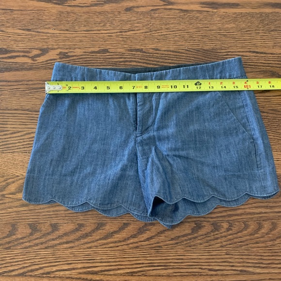 DENIM COLOURED SCALLOP EDGE SHORTS - Picture 7 of 8